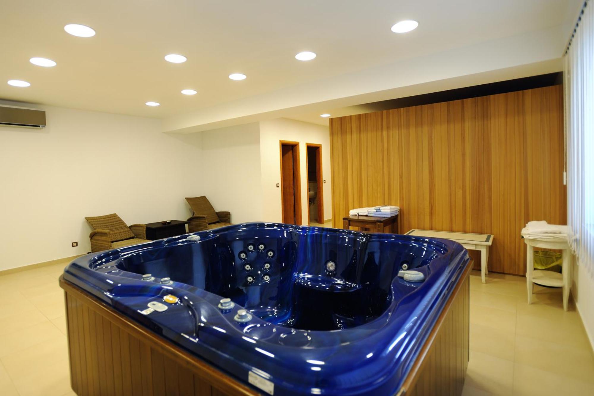 Hotel Solitudo Uble Esterno foto