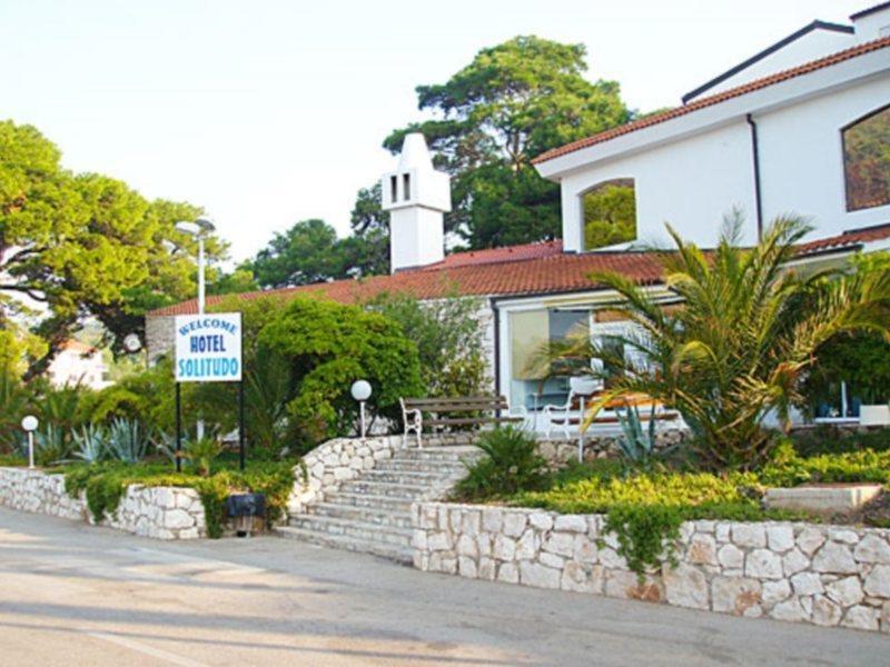 Hotel Solitudo Uble Esterno foto