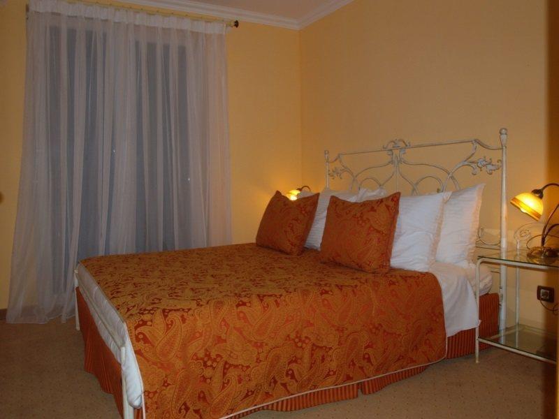 Hotel Solitudo Uble Esterno foto